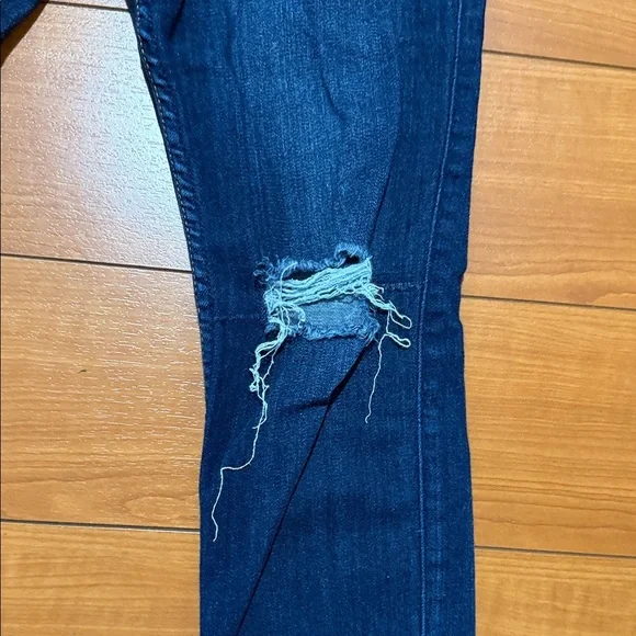 Hollister Women's Blue Jeans - Picture 3 of 4